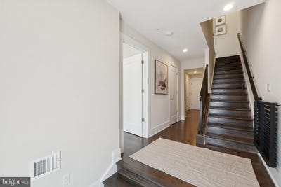 /international/us/140-winsome-circle-bethesda-md-110100025095/