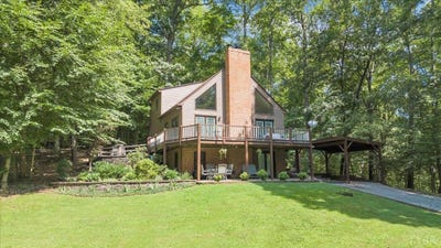 /international/us/301-eastview-drive-madison-heights-va-110100994901/