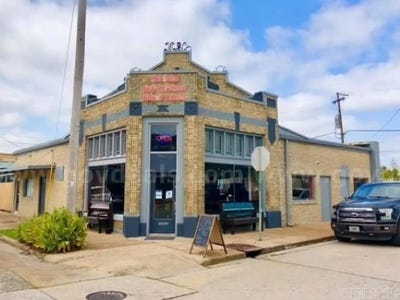 /international/us/121-hazel-street-newport-ar-110109119476/