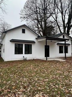 /international/us/207-e-marshall-street-charleston-mo-110104092878/