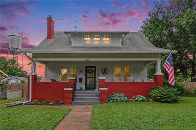 /international/us/117-juniatta-street-burlington-ks-110109086002/