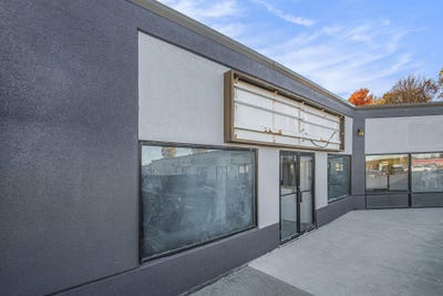 /international/us/1210-phoenix-street-south-haven-mi-110103303430/