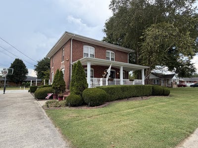 /international/us/135-school-street-barbourville-ky-110120054783/