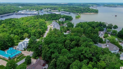 /international/us/marina-village-dr-lot-38-grand-rivers-ky-110106275026/
