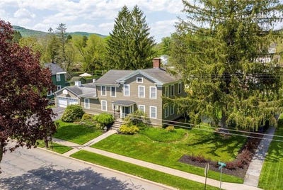 /international/us/72-pleasant-street-norwich-ny-110108194567/