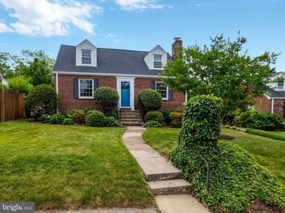 /international/us/5028-25th-st-n-arlington-va-110108684579/