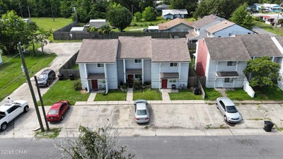 /international/us/3744-e-9th-street-springfield-fl-110100721478/