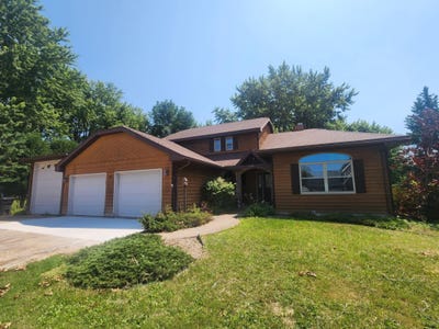 /international/us/1509-n-north-hills-avenue-marshfield-wi-110098248736/