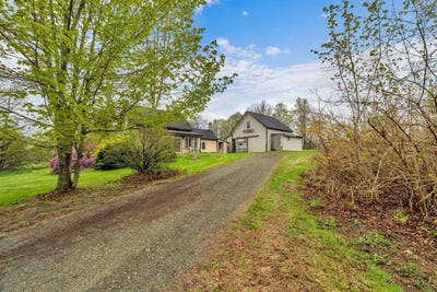 /international/us/402-webb-ridge-road-palmyra-me-110110017770/