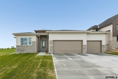 /international/us/11016-south-222-street-gretna-ne-110107231136/