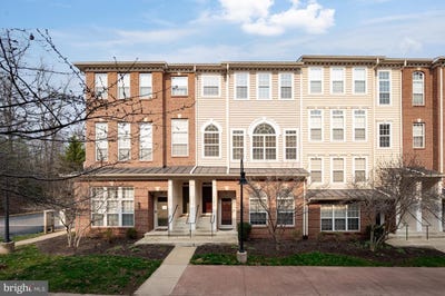 /international/us/15258-rosemont-manor-dr-haymarket-va-110106363646/