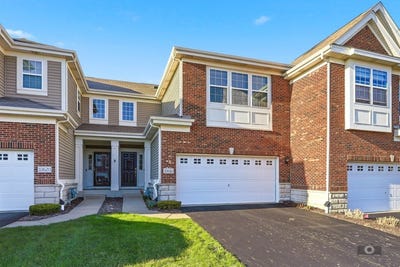 /international/us/10616-w-154th-street-orland-park-il-110107229332/