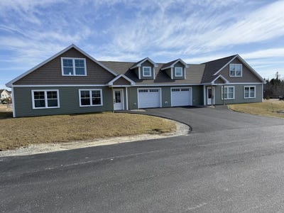 /international/us/42-tinker-meadow-way-ellsworth-me-110102331525/