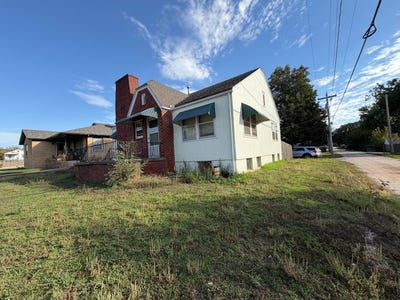 /international/us/107-e-stolp-medicine-lodge-ks-110106224047/