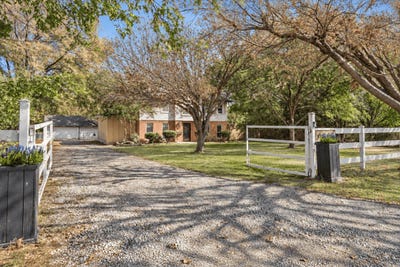 /international/us/8912-s-hickory-road-krum-tx-110110325165/