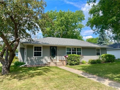 /international/us/320-s-paffrath-avenue-springfield-mn-110108930393/