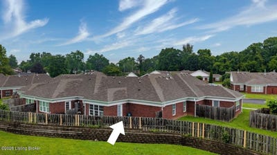 /international/us/7320-fox-hollow-way-louisville-ky-110108982564/