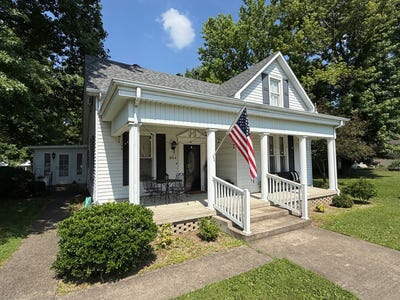/international/us/304-s-powell-st-norris-city-il-110100475295/