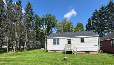 /international/us/655-main-street-saint-agatha-me-110109438891/