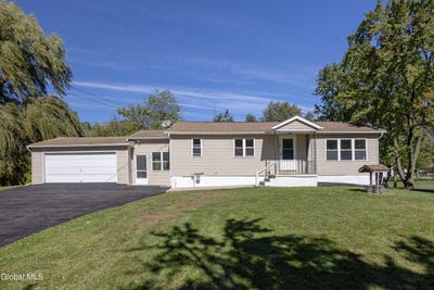 /international/us/167-guideboard-road-waterford-ny-110120420134/