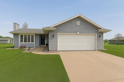 /international/us/n3337-whitetail-court-montello-wi-110106756602/