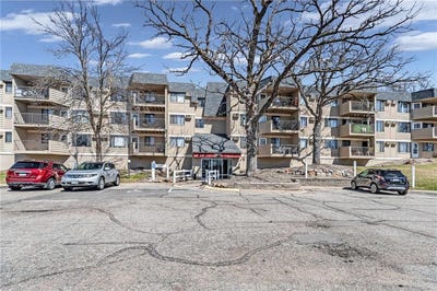 /international/us/3917-heritage-hills-drive-bloomington-mn-110100864369/