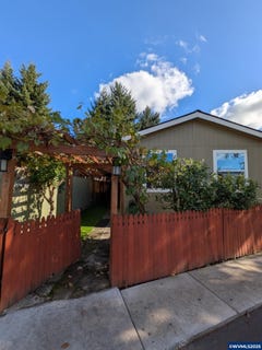 /international/us/9700-sw-tualatin-5-rd-tualatin-or-110107165922/