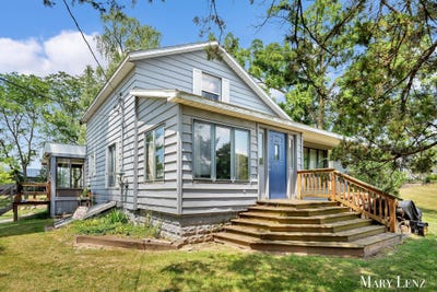 /international/us/5537-bristol-avenue-nw-comstock-park-mi-110100842448/