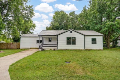 /international/us/12-e-hawthorne-street-aurora-mo-110101029582/