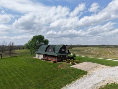 /international/us/000-farmers-ridge-rd-nebo-il-110107395319/