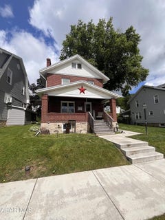/international/us/220-27th-avenue-altoona-pa-110100074341/