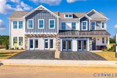 /international/us/374-bayberry-lane-zion-crossroads-va-110104999316/
