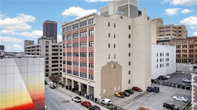 /international/us/210-ellicott-street-buffalo-ny-110107841857/