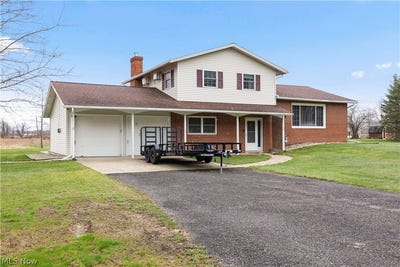 /international/us/32-elmwood-drive-greenwich-oh-110106960064/