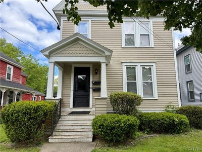 /international/us/10-maple-avenue-cortland-ny-110108490998/