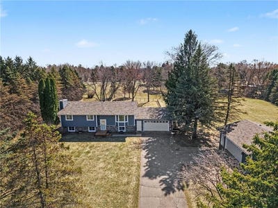 /international/us/471-mccutcheon-road-hudson-wi-110107039681/