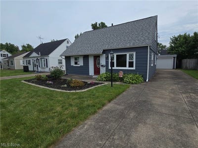 /international/us/3054-sterling-road-lorain-oh-110108955405/