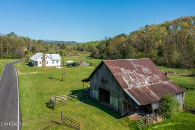 /international/us/285-new-providence-rd-tellico-plains-tn-110098932395/