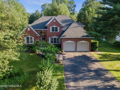 /international/us/18-beresford-road-clifton-park-ny-110100455187/