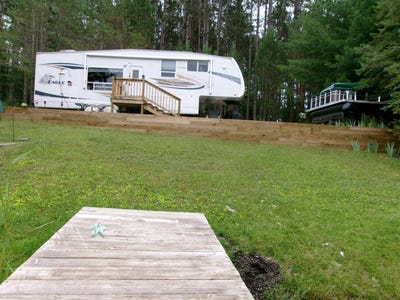 /international/us/2221-grass-lake-ave-lake-mi-110100864309/