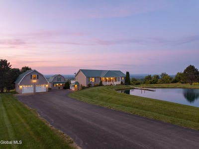 /international/us/127-firefly-meadow-road-fultonville-ny-110119653751/