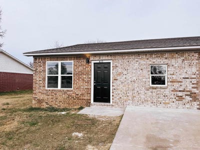 /international/us/608-610-lucas-street-clarksville-ar-110105001014/
