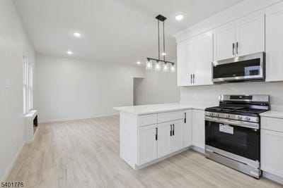 /international/us/540-e-25th-st-paterson-city-nj-110104201711/