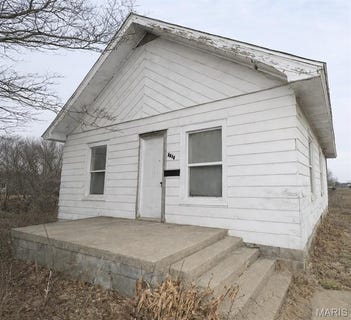 /international/us/1001-n-poplar-street-centralia-il-110104814404/