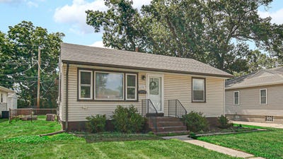 /international/us/206-n-oakwood-drive-griffith-in-110100749261/