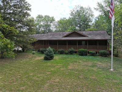 /international/us/201-mulberry-st-grayville-il-110102431749/