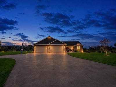 /international/us/e9353-gordon-road-fremont-wi-110110065302/