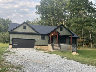 /international/us/214-georgee-rd-jamestown-tn-110109296202/