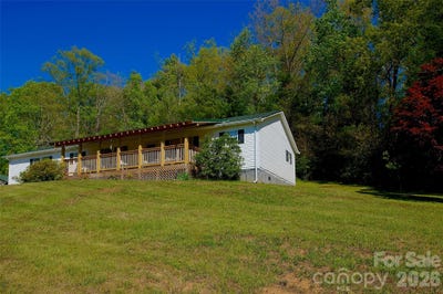 /international/us/3-altapass-trail-spruce-pine-nc-110105903306/