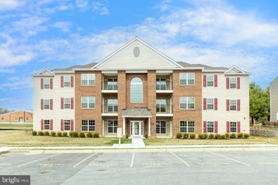/international/us/820-wembley-drive-hampstead-md-110102870075/